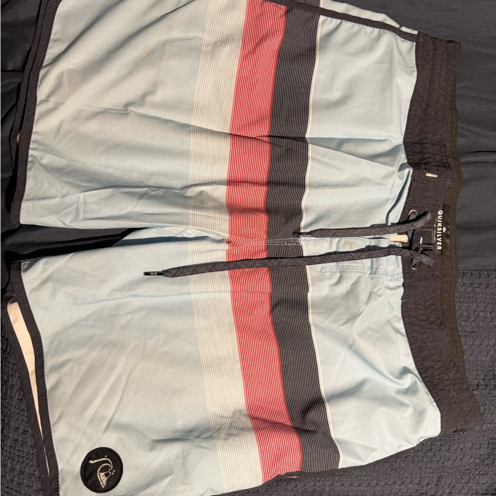 Quiksilver Black Apparel Tag